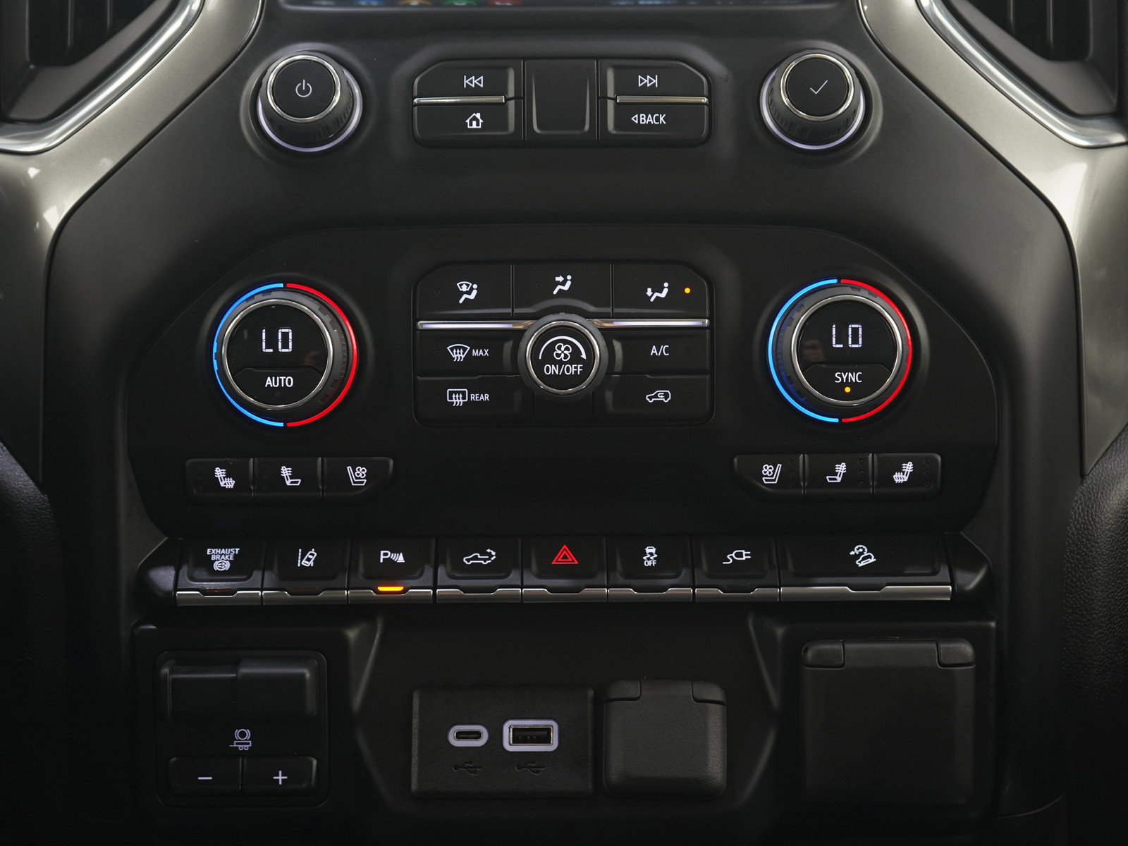 Used 2023 Chevrolet Silverado 3500 LTZ w/ LTZ Plus Package image 18