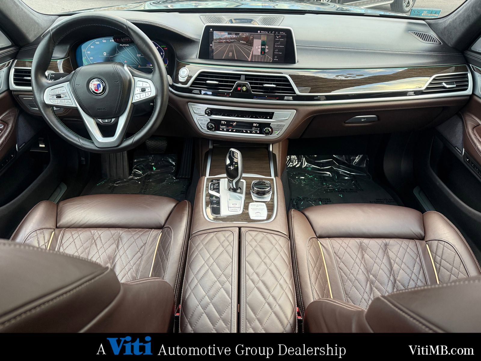 Used 2022 BMW ALPINA B7 xDrive w/ Luxury Rear Seating Package image 2