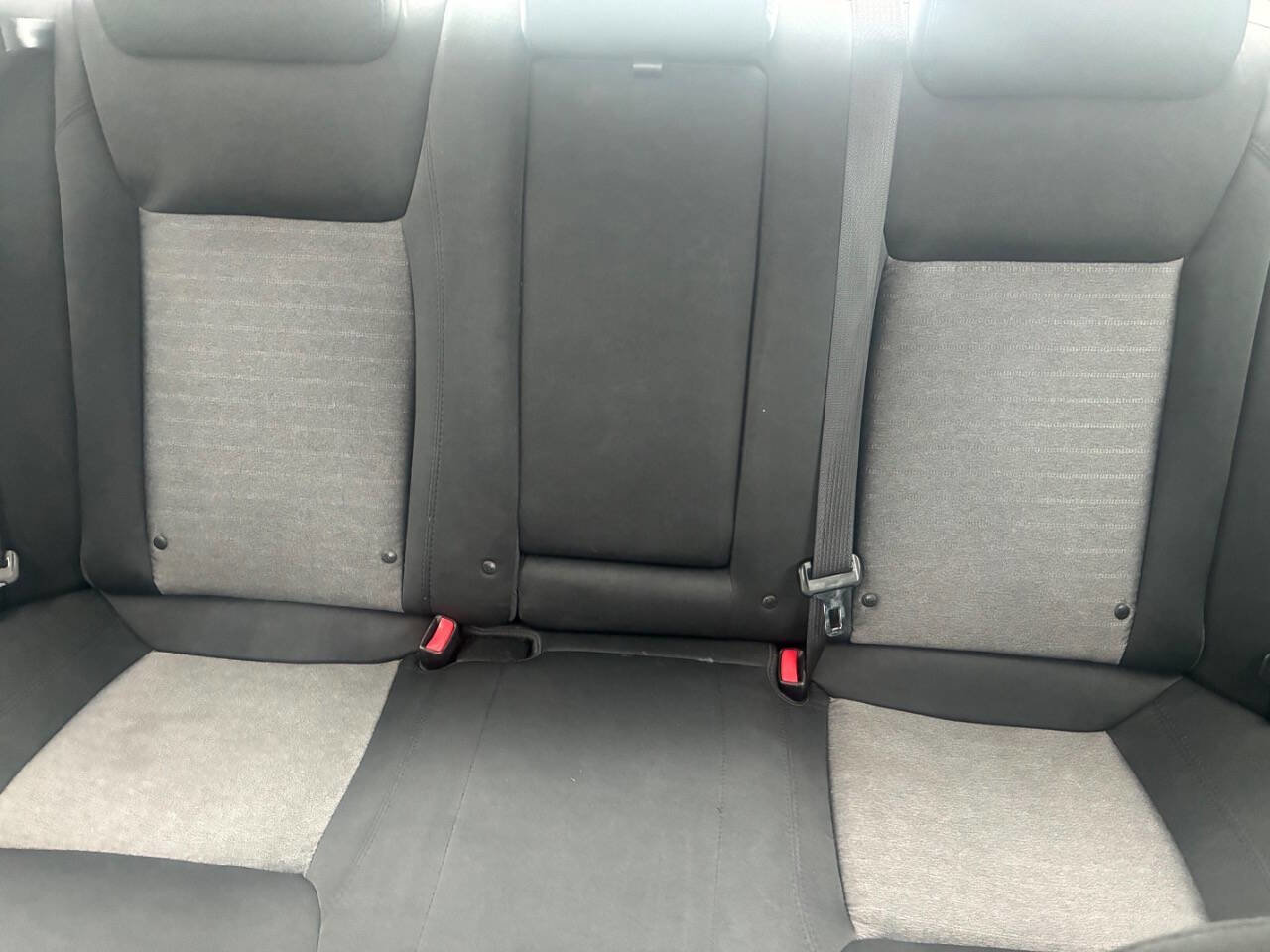 Used 2018 Chrysler 300 Touring w/ Sport Appearance Package image 6