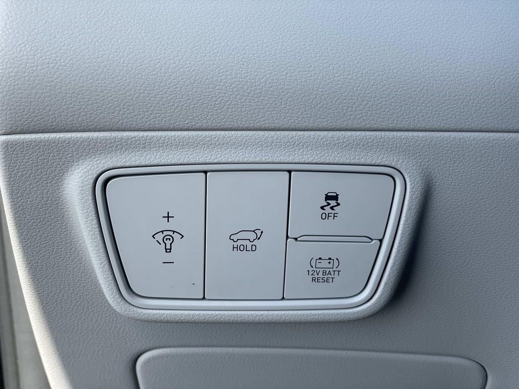 Certified 2024 Hyundai Tucson Limited image 16