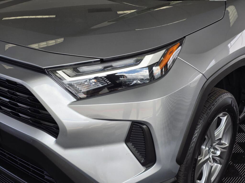Used 2025 Toyota RAV4 XLE image 10