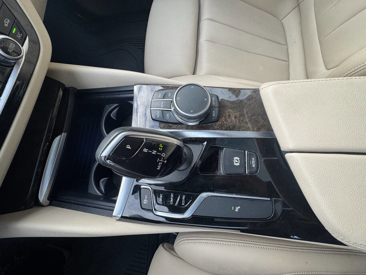 Used 2019 BMW 530i xDrive image 34