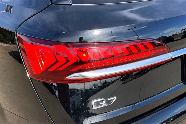 Used 2023 Audi Q7 3.0T Premium Plus image 32