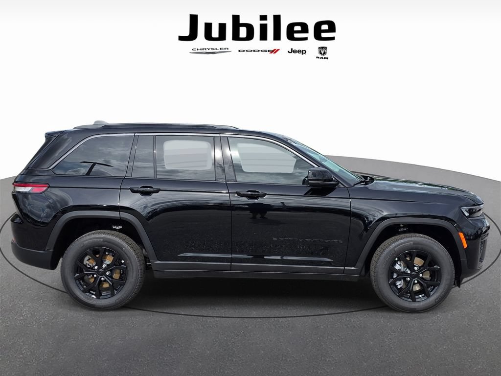New 2026 Jeep Grand Cherokee Altitude RWD image 36
