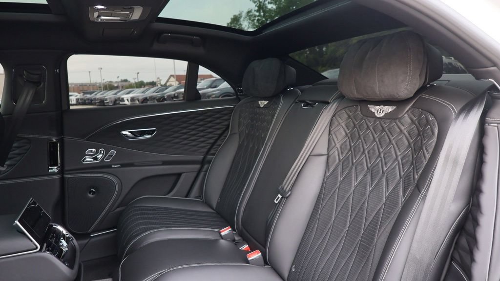 Used 2022 Bentley Flying Spur V8 AWD/4WD image 15
