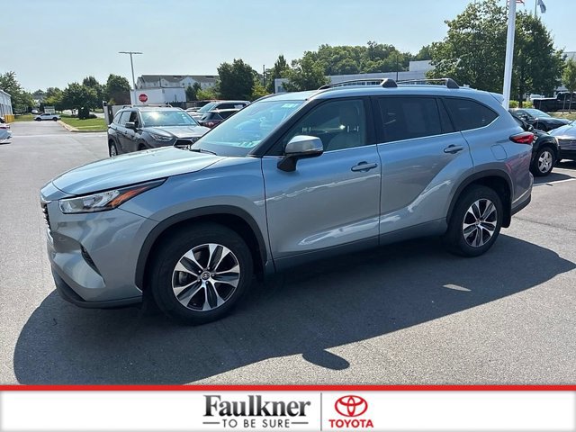 Certified 2020 Toyota Highlander XLE AWD/4WD image 17