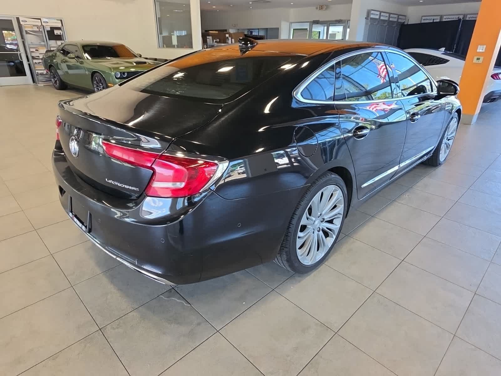 Used 2018 Buick LaCrosse Premium w/ Driver Confidence Package #2 FWD image 8