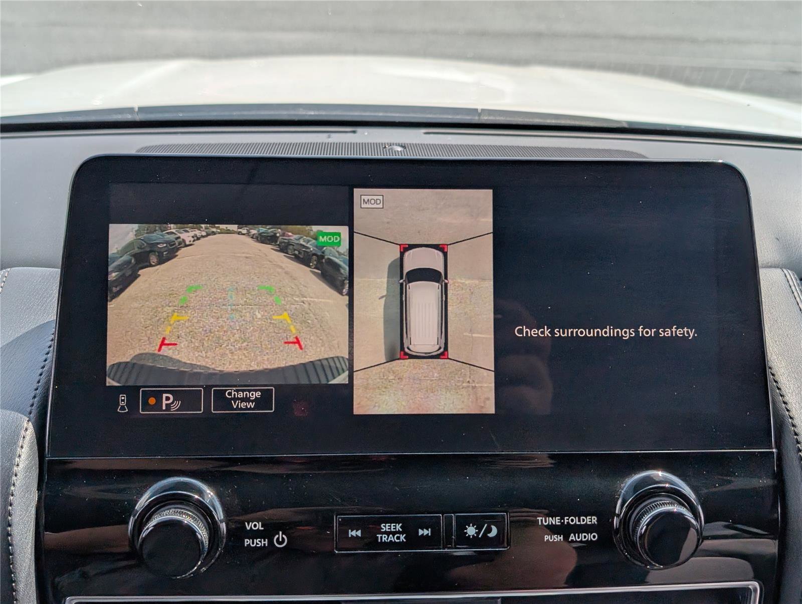 Used 2023 Nissan Armada SL w/ Midnight Edition Package image 32