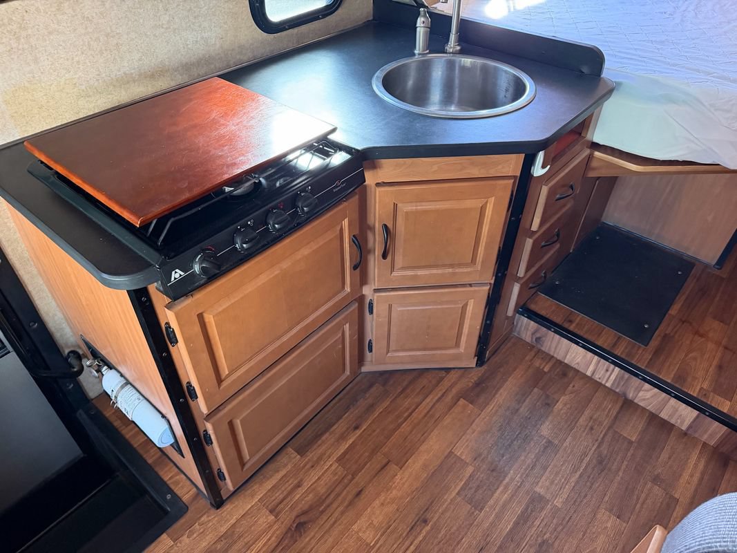 Used 2015 Ford E-350 and Econoline 350 Super Duty RWD image 23