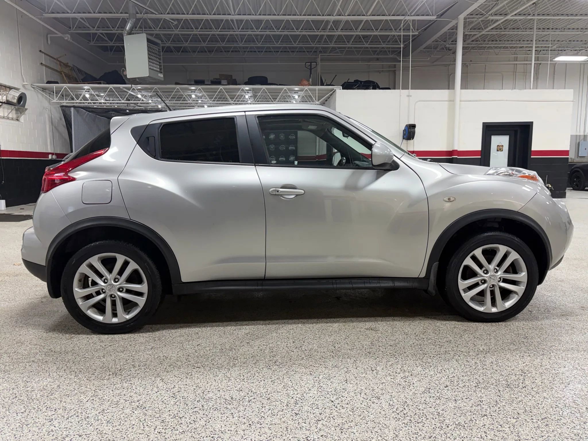 Used 2011 Nissan Juke SL AWD/4WD image 11