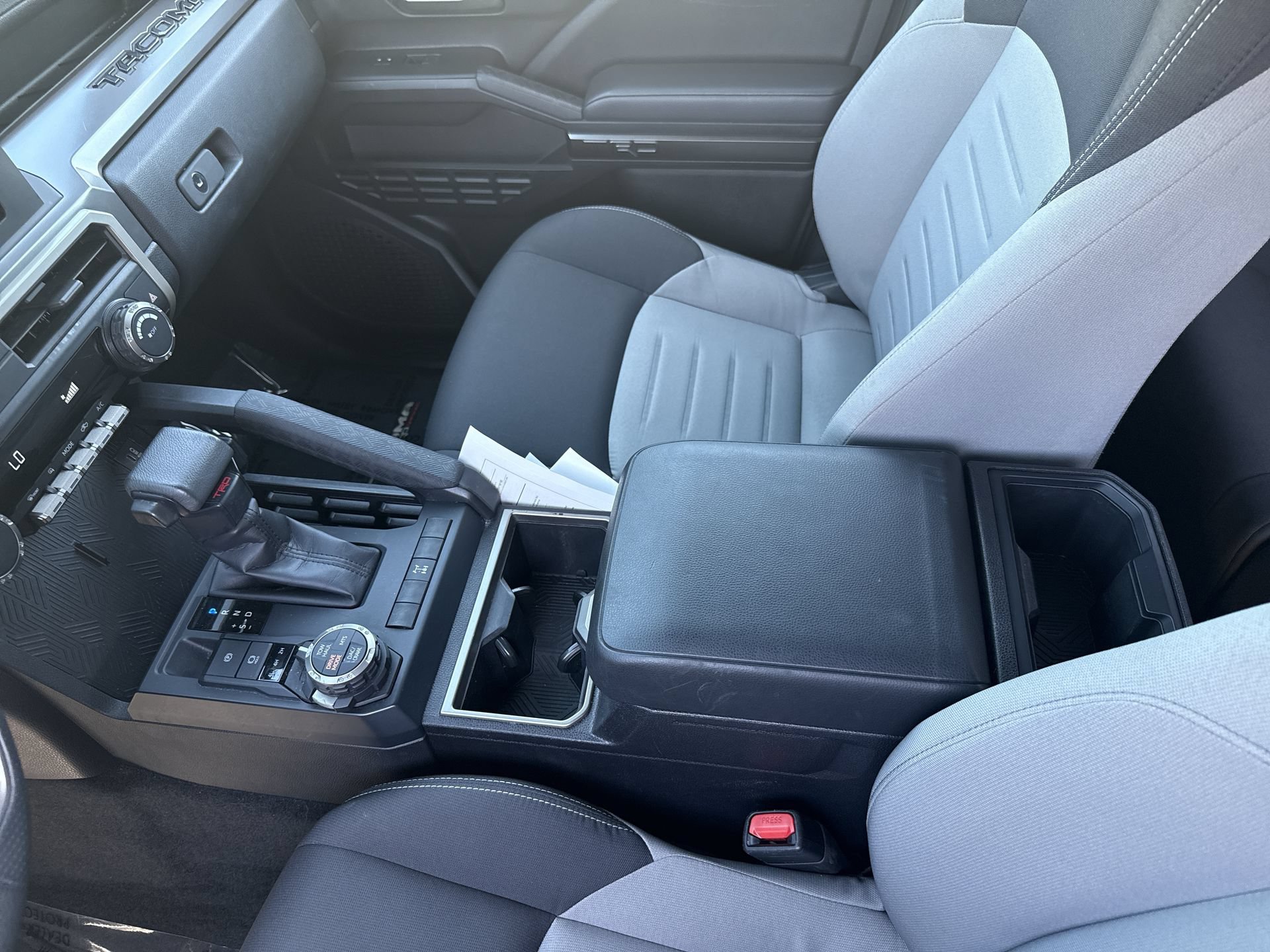 Certified 2025 Toyota Tacoma TRD Off-Road AWD/4WD image 23
