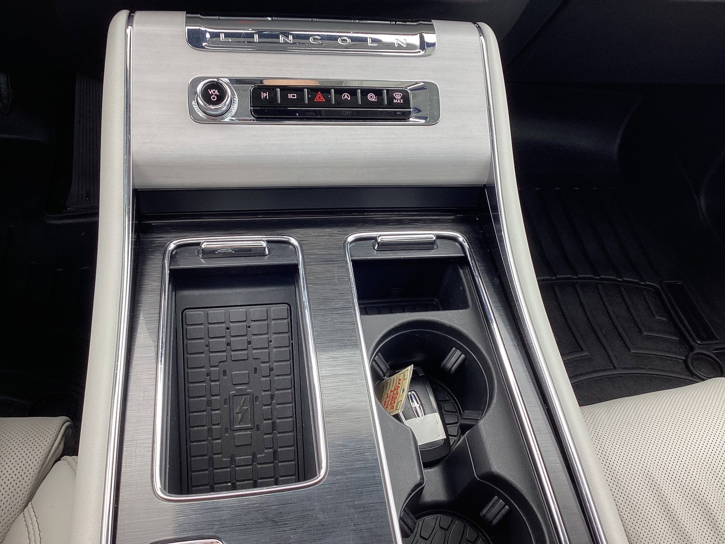 Used 2025 Lincoln Aviator Reserve w/ Luxury Package AWD/4WD image 22