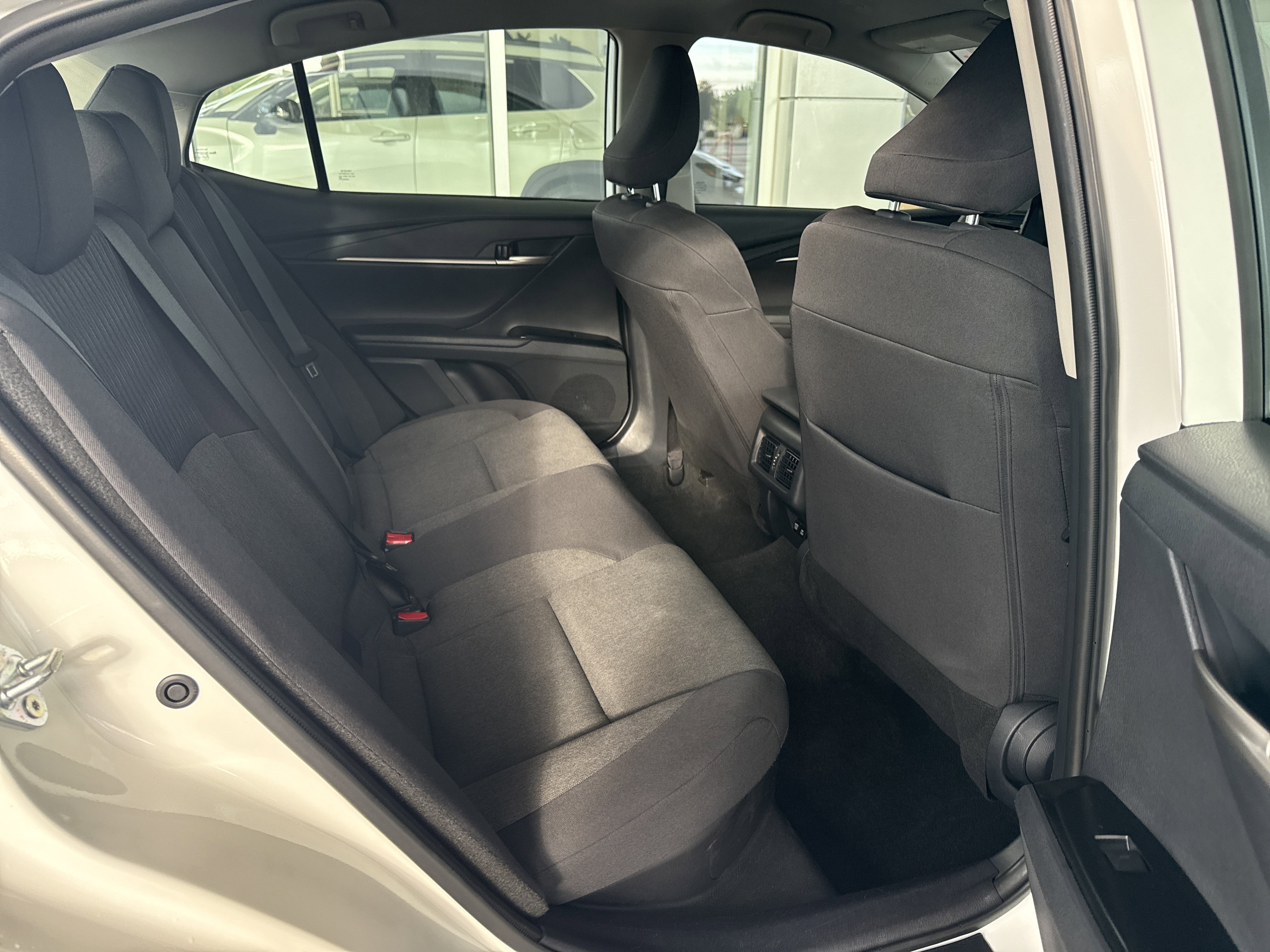 Used 2025 Toyota Camry LE image 15