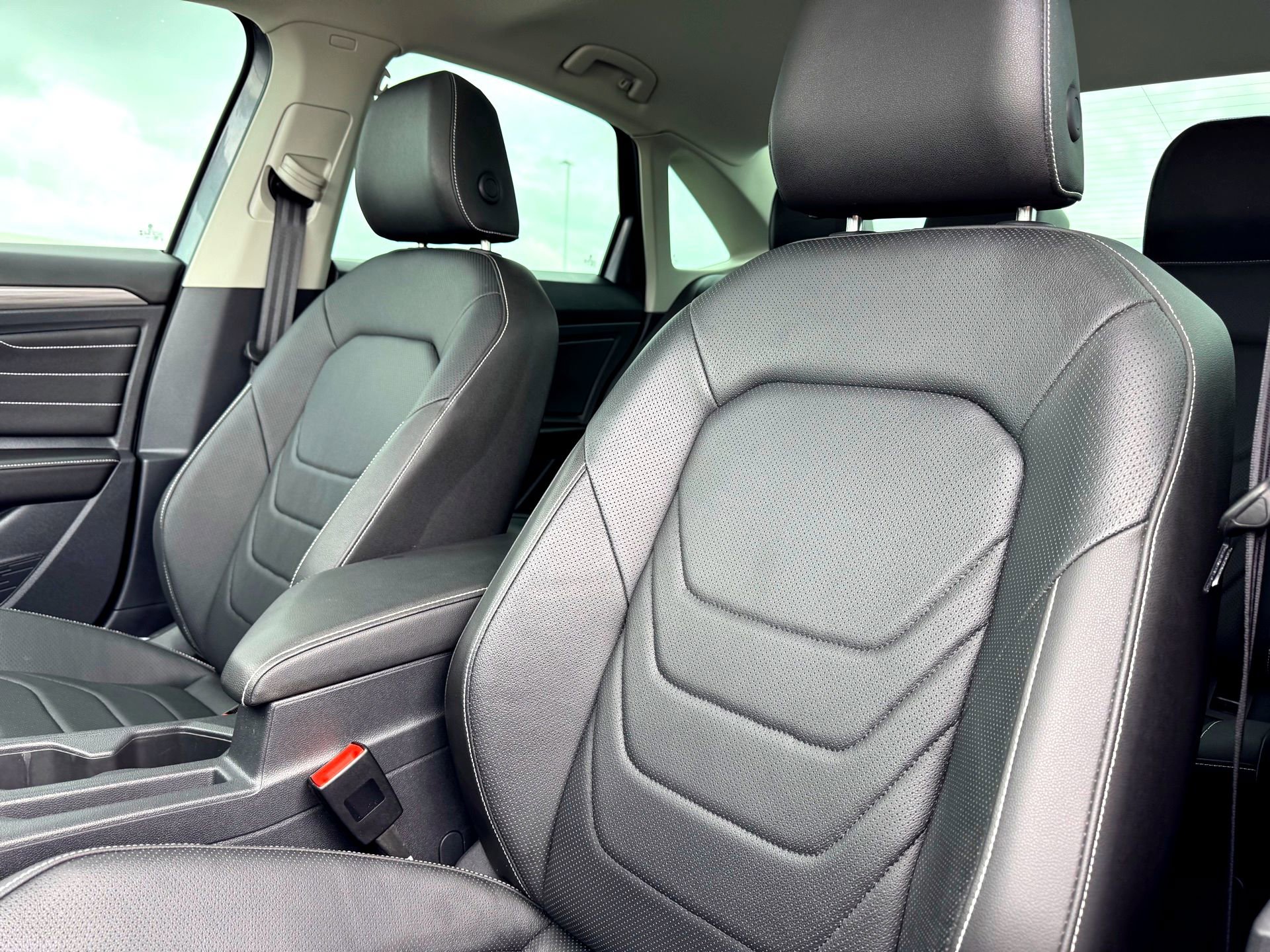 Used 2024 Volkswagen Jetta SEL FWD image 15