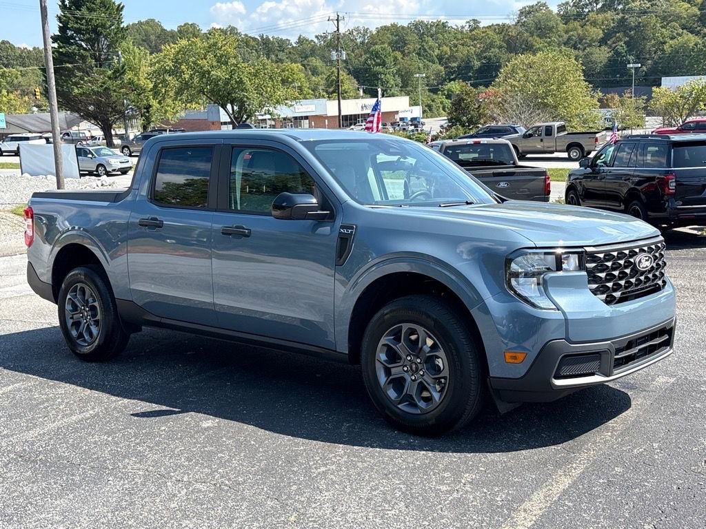 New 2025 Ford Maverick XLT w/ XLT Luxury Package image 3