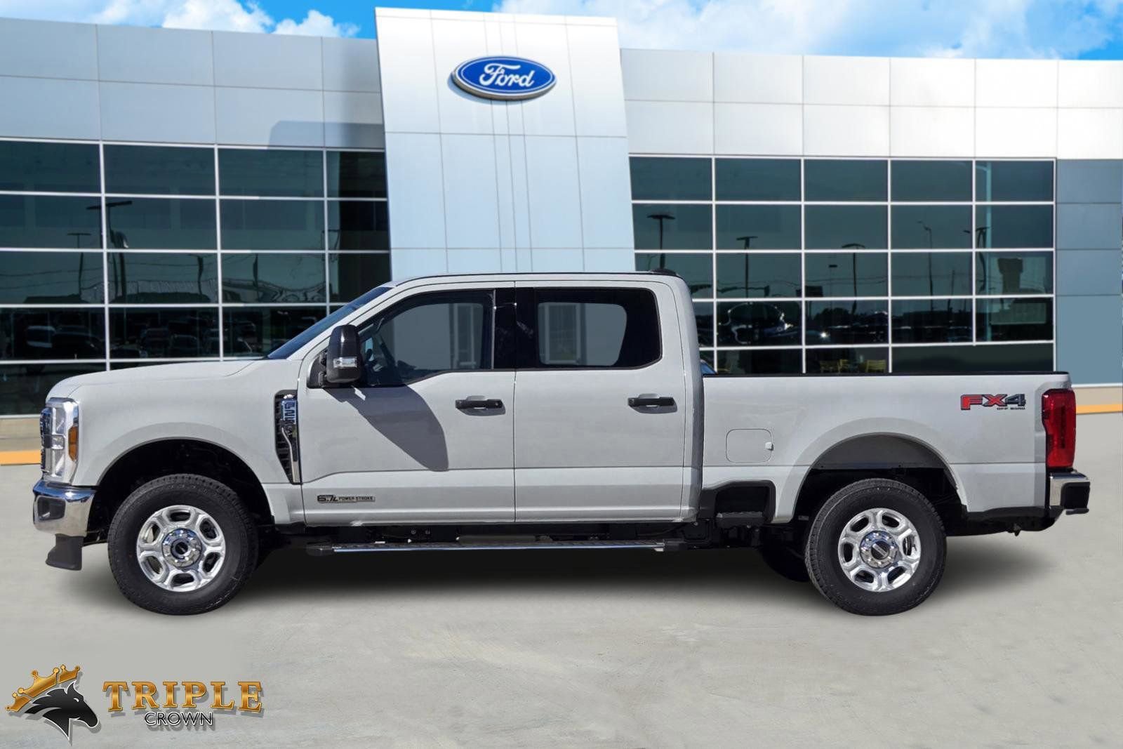 New 2026 Ford F250 XLT w/ FX4 Off-Road Package image 3