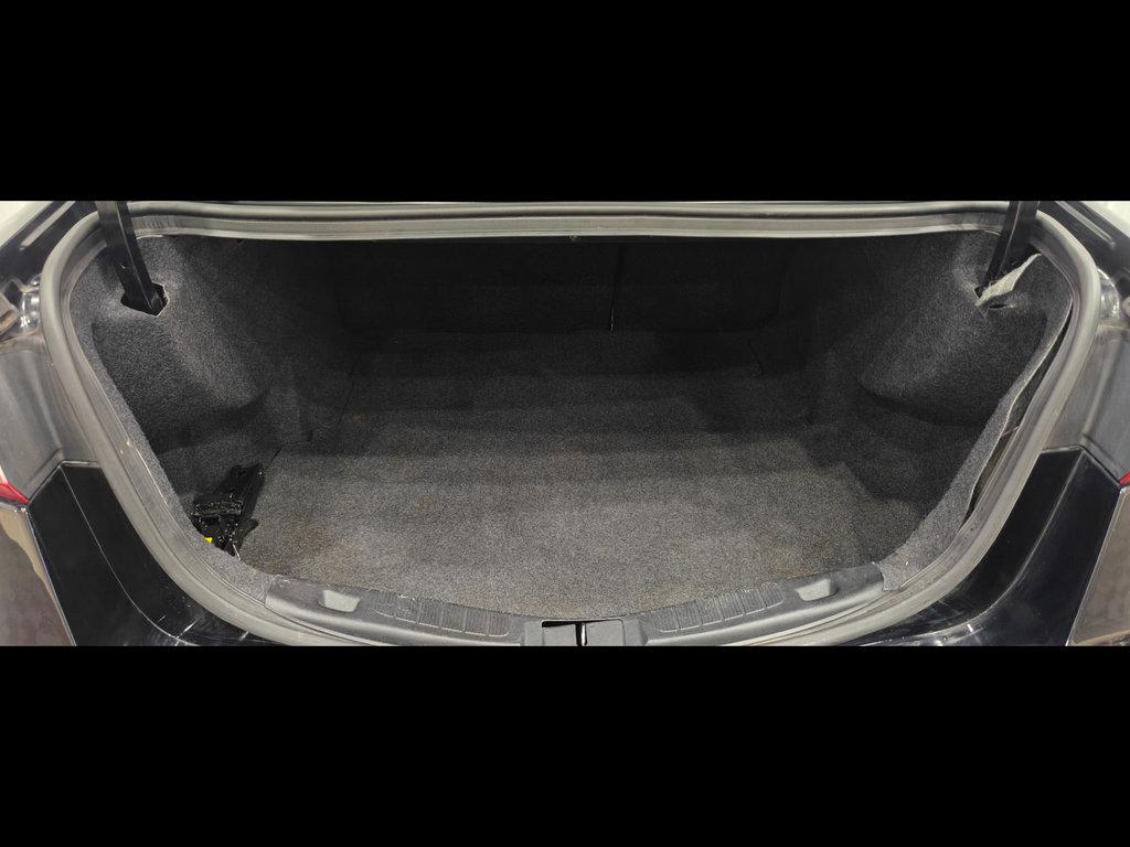 Used 2019 Ford Fusion SEL FWD image 29