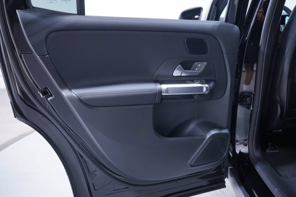 Used 2024 Mercedes-Benz EQB 250+ image 18