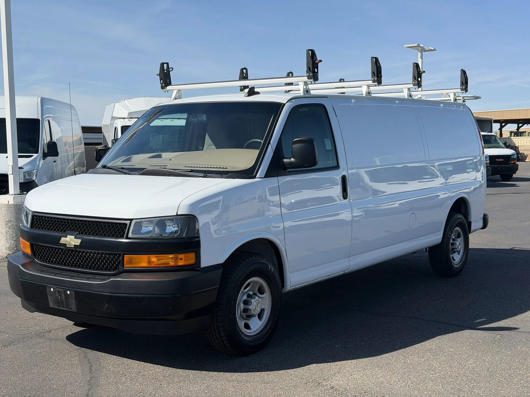 Used 2023 Chevrolet Express 2500 Extended RWD image 1