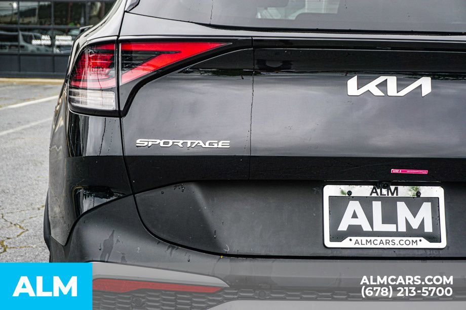 Used 2025 Kia Sportage LX FWD image 13