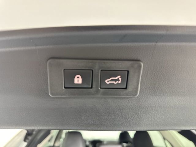 Used 2025 Subaru Outback Touring XT image 33