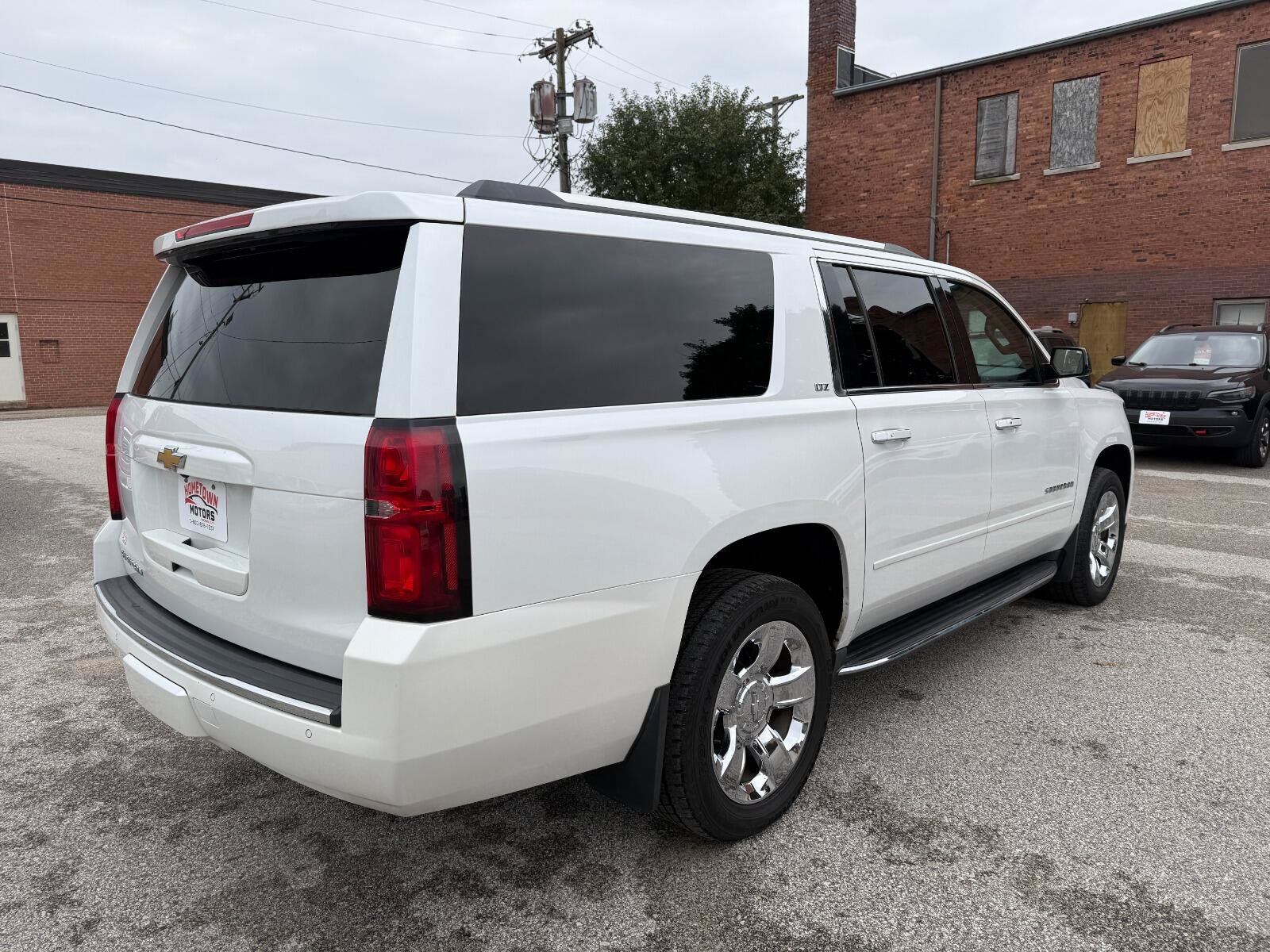 Used 2016 Chevrolet Suburban LTZ AWD/4WD image 5