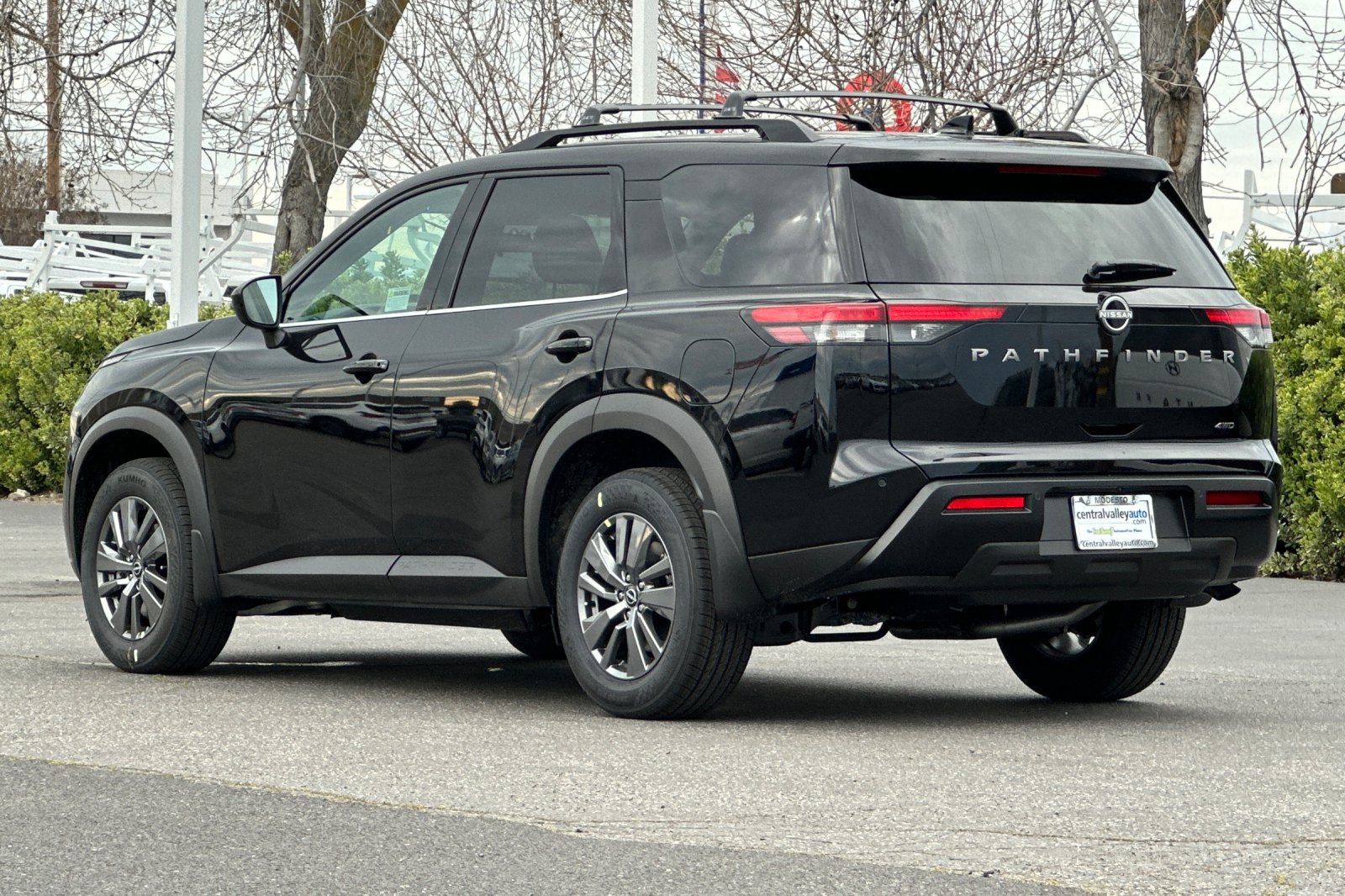 New 2026 Nissan Pathfinder SV image 6