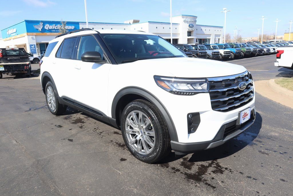 New 2026 Ford Explorer Active w/ Active Comfort Package