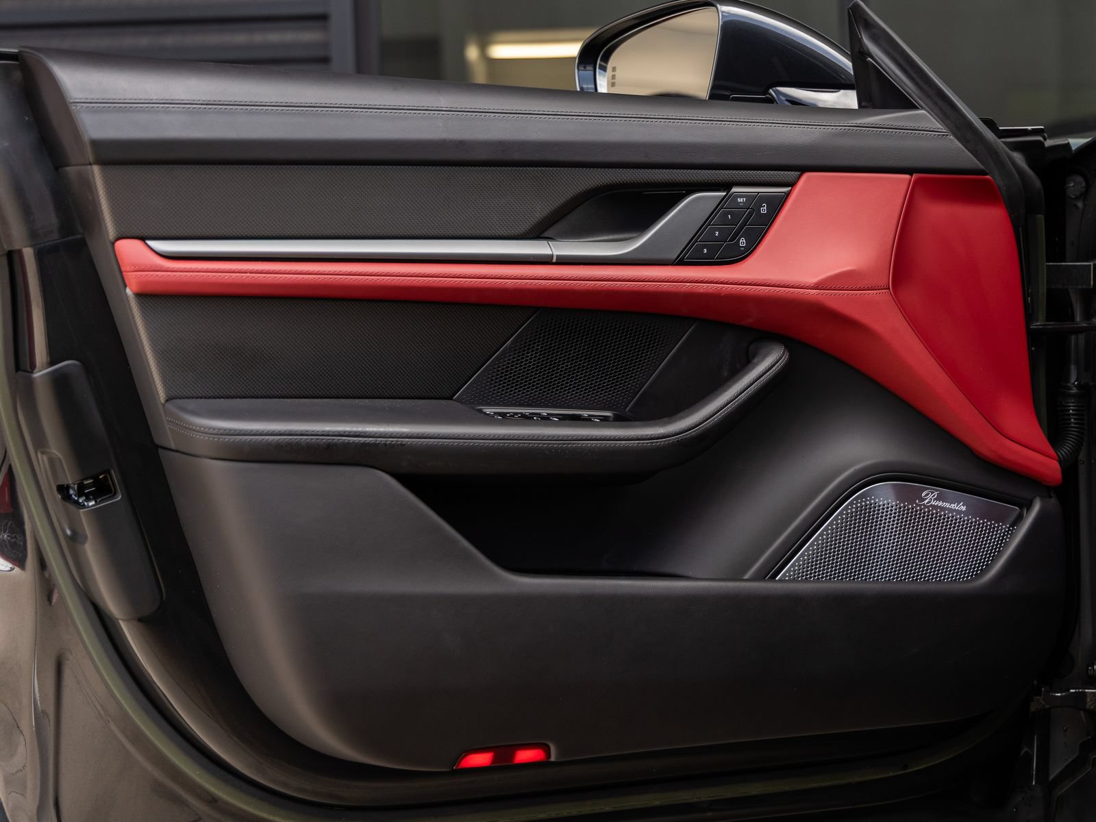 Certified 2023 Porsche Taycan Turbo S AWD/4WD image 21