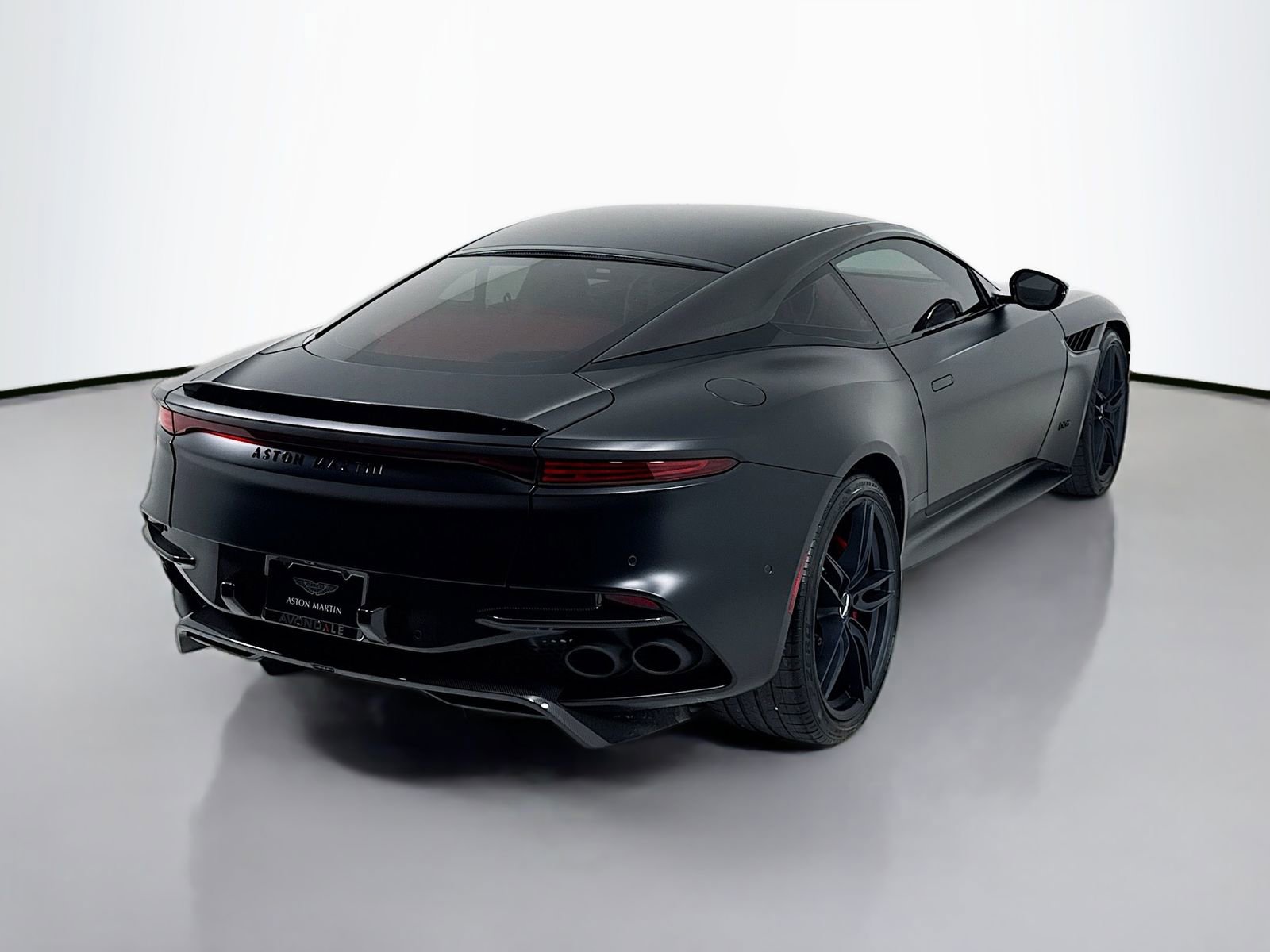 Used 2023 Aston Martin DBS Coupe RWD image 7