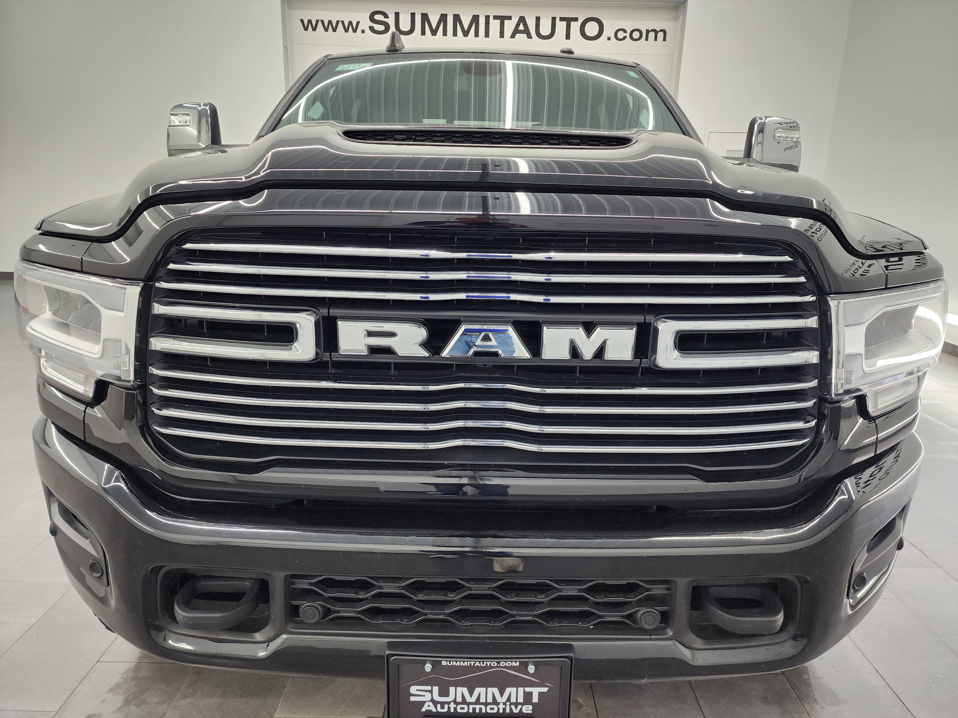 Used 2024 RAM 2500 Laramie w/ Sport Appearance Package image 22