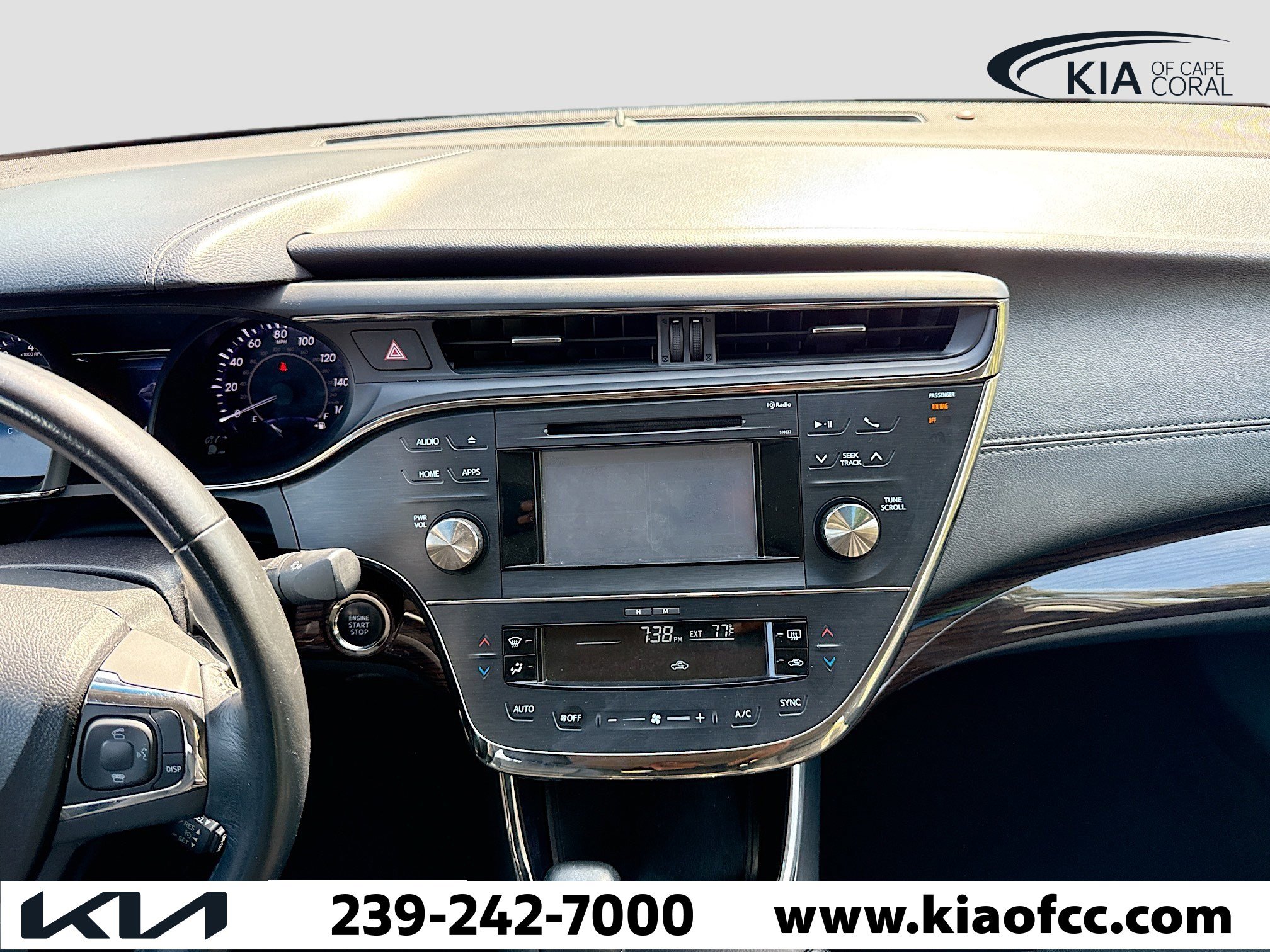 Used 2015 Toyota Avalon XLE Premium image 16