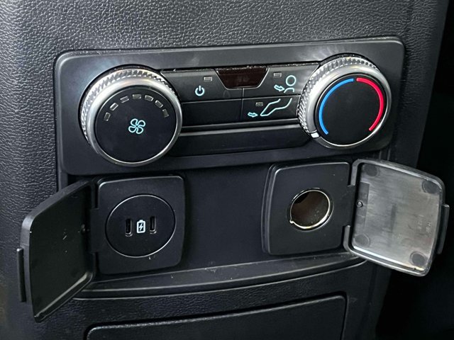 Used 2023 Ford Explorer ST-Line AWD/4WD image 19