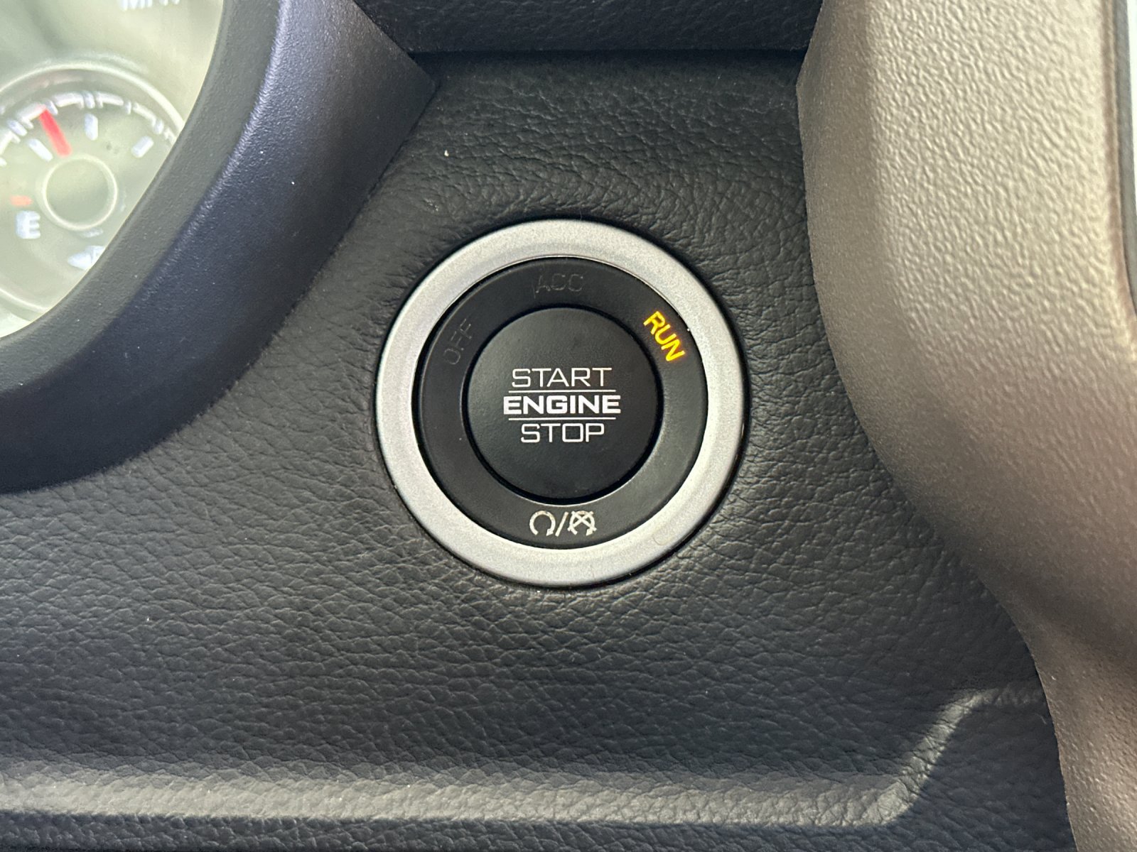 Used 2022 RAM 1500 Laramie RWD image 24