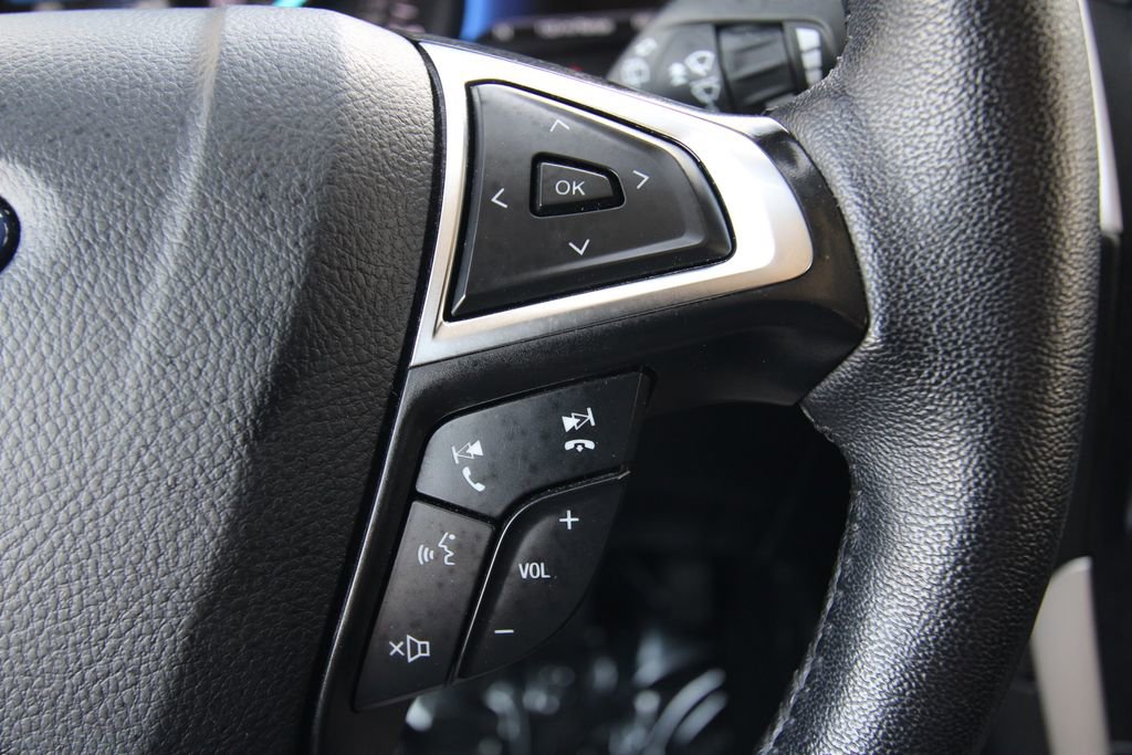 Used 2024 Ford Edge SEL image 20