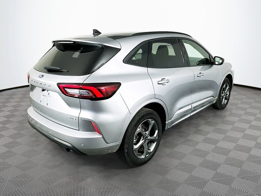 Used 2024 Ford Escape ST-Line w/ Tech Pack #1 AWD/4WD image 10