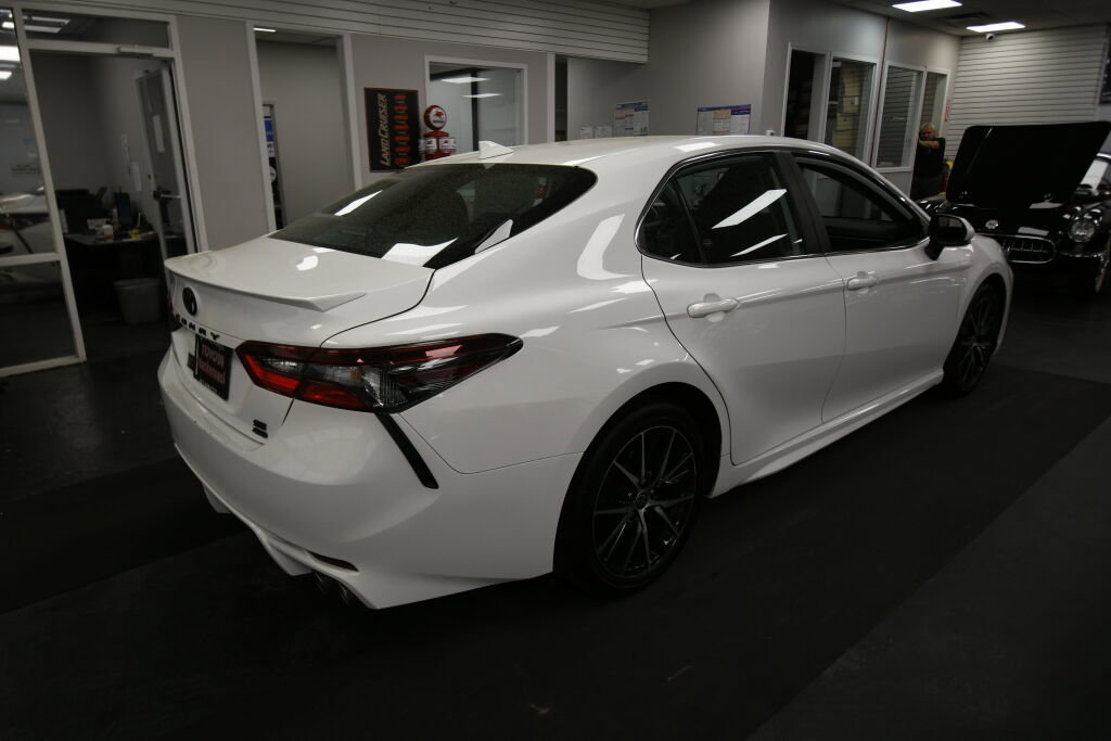 Used 2023 Toyota Camry SE AWD/4WD image 8
