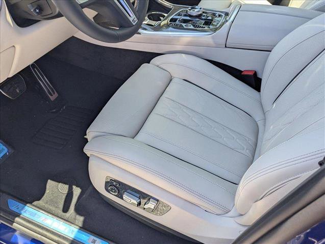 New 2026 BMW X7 M60i image 4