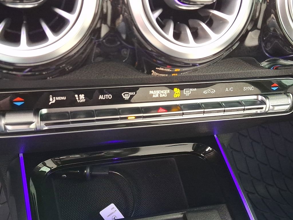 Used 2022 Mercedes-Benz GLB 35 AMG 4MATIC image 18