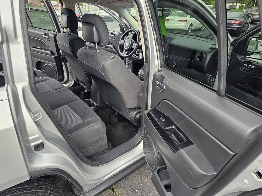 Used 2013 Jeep Compass Sport AWD/4WD image 7