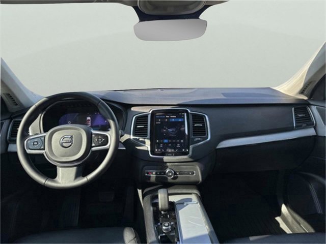 Used 2023 Volvo XC90 B5 Core image 21