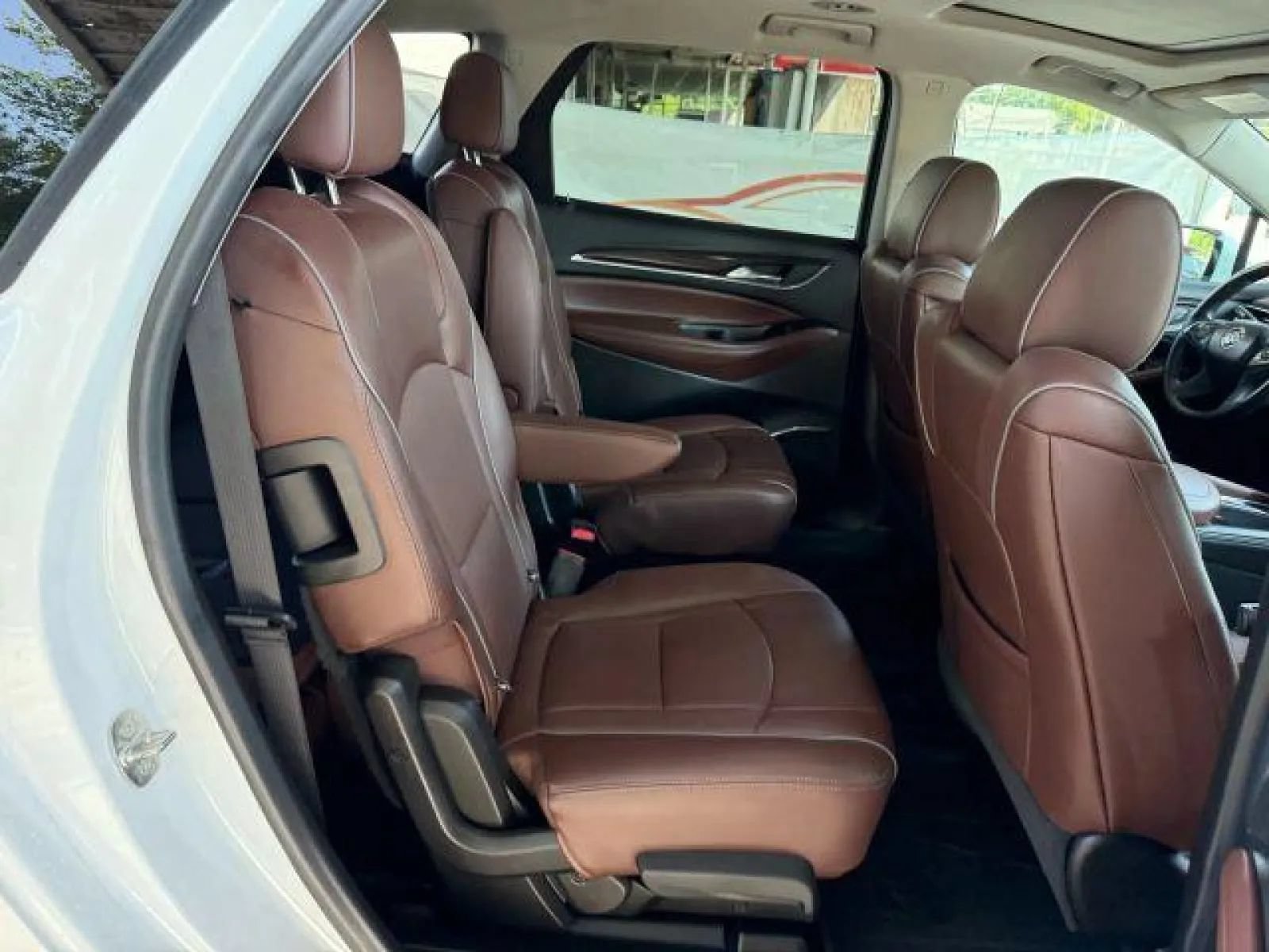 Used 2021 Buick Enclave Avenir w/ Avenir Technology Package AWD/4WD image 22