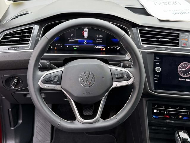 Certified 2024 Volkswagen Tiguan SE AWD/4WD image 15