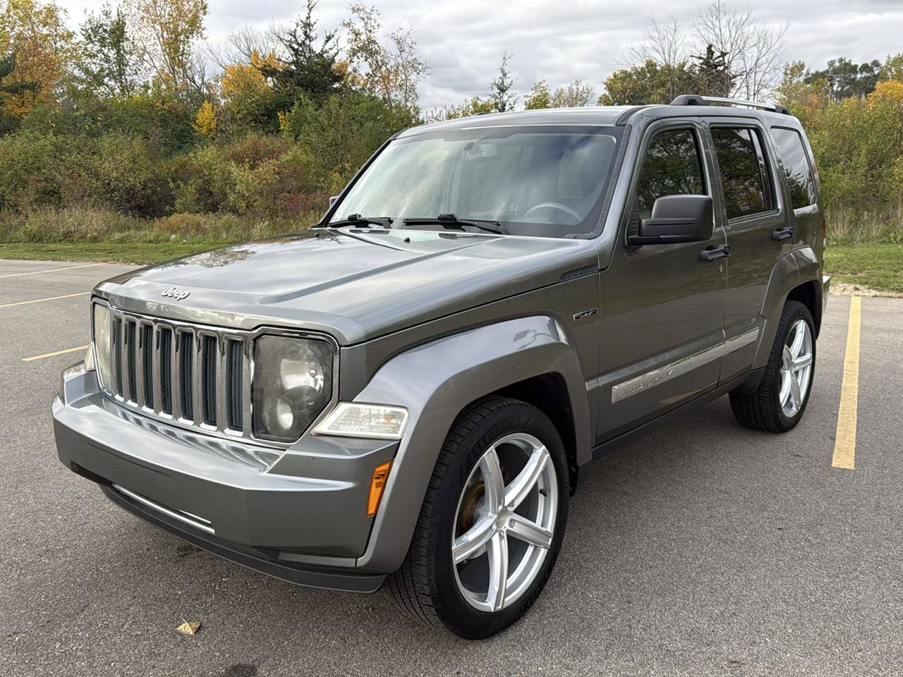 Used 2012 Jeep Liberty Limited Jet w/ Comfort/Convenience Group AWD/4WD image 1