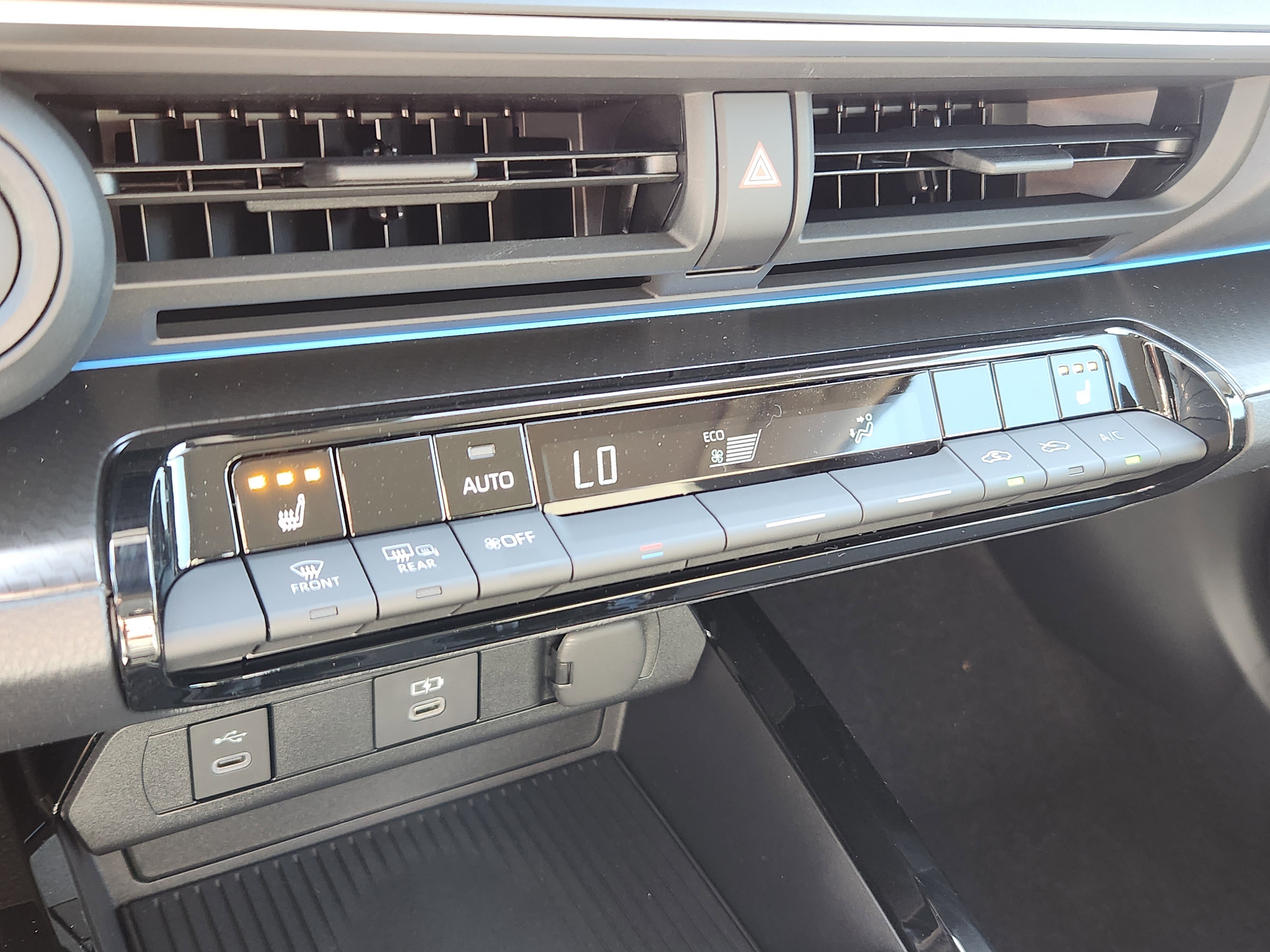 New 2026 Toyota Prius Plug-In Hybrid image 11