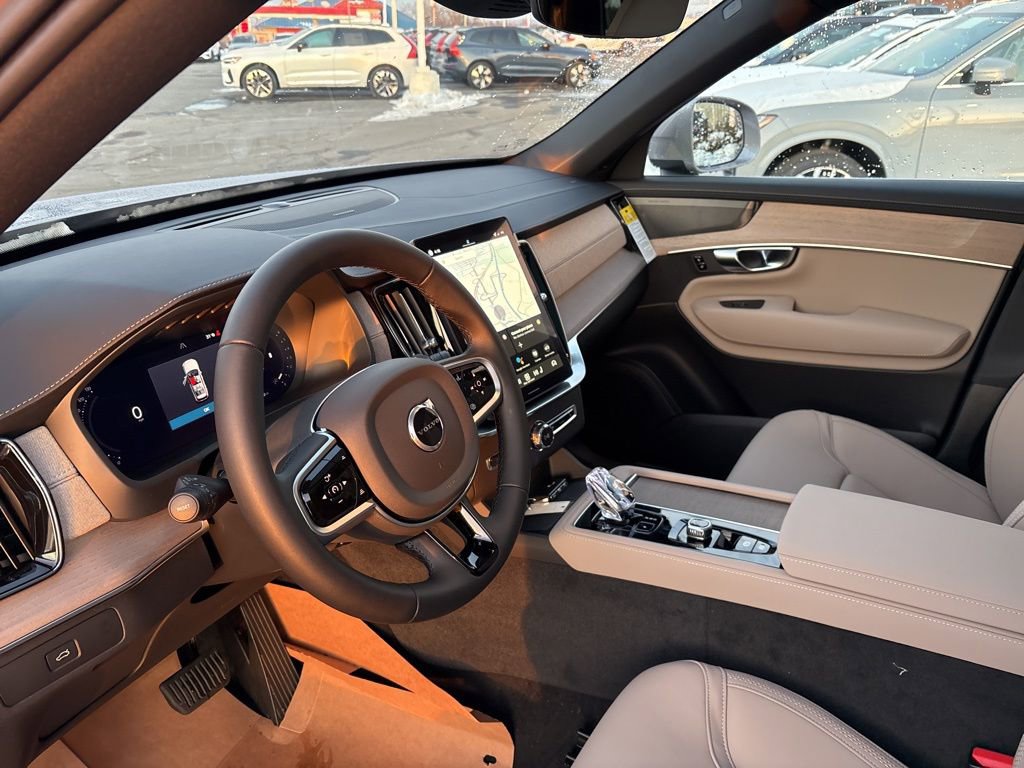 New 2026 Volvo XC90 B6 Plus w/ Protection Package Premier image 20