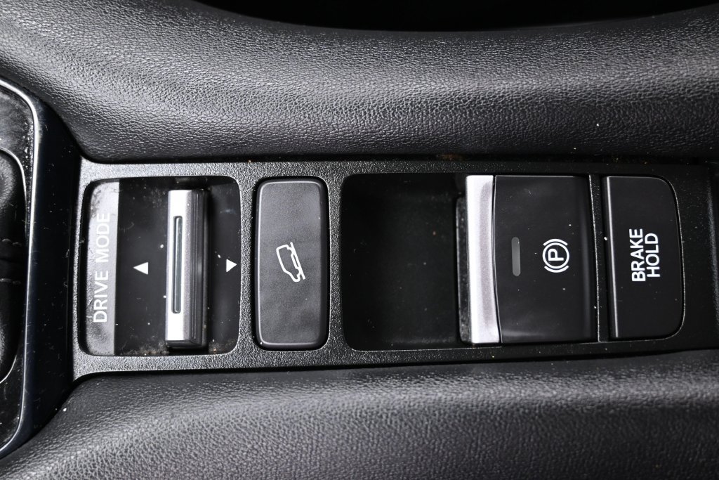 Used 2023 Honda HR-V LX image 27