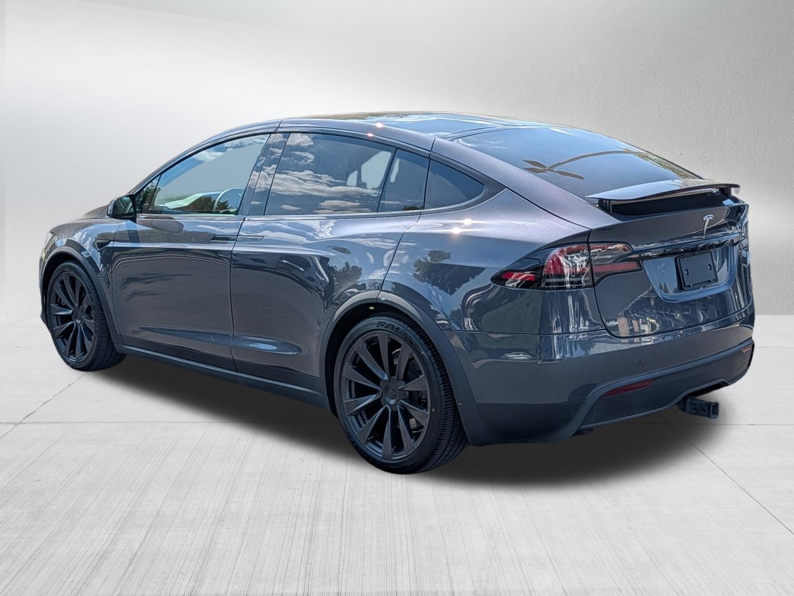 Used 2023 Tesla Model X AWD/4WD image 5