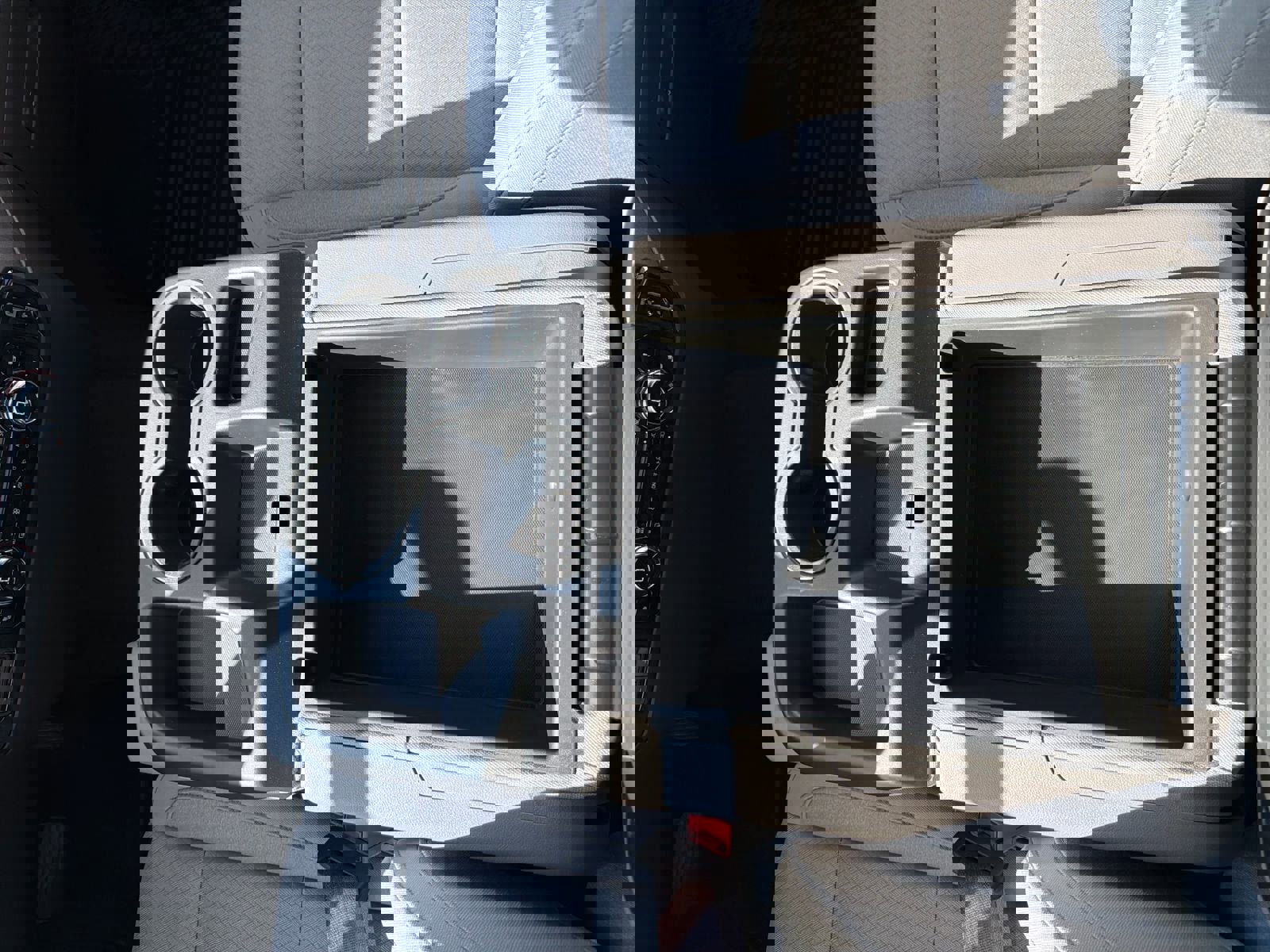 New 2026 GMC Sierra 1500 SLE image 30