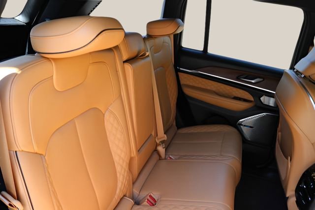 Used 2023 Jeep Grand Cherokee Summit w/ MOPAR Finishing Package image 18